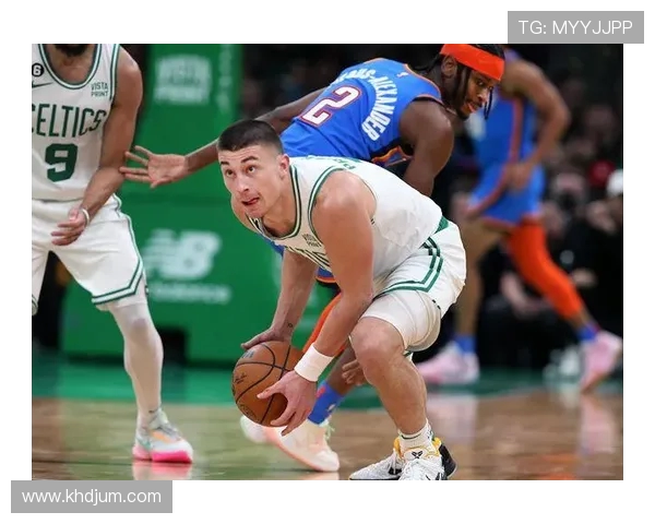 末节遭按在板凳普理查德三分低迷九分表现难掩球队防守担忧隐患加剧