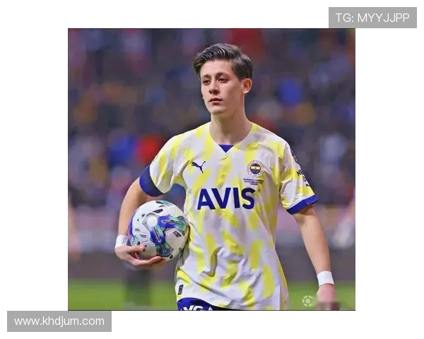 以内马尔盛赞居莱尔为全球最佳中场球员的惊人表现 以内马尔盛赞居莱尔为全球最佳中场球员的惊人表现